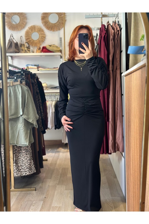 SIRT DEKOLTELİ MODEL TAKIM